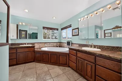6263 E Northfield, Anaheim, CA 92807 - Photo 28