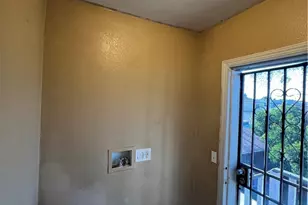 207 W 85th Pl, Los Angeles, CA 90003 - Photo 22