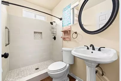 8229 Elmont, Pico Rivera, CA 90660 - Photo 32