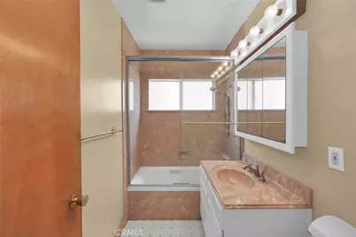 140 Coastline, Seal Beach, CA 90740 - Photo 32