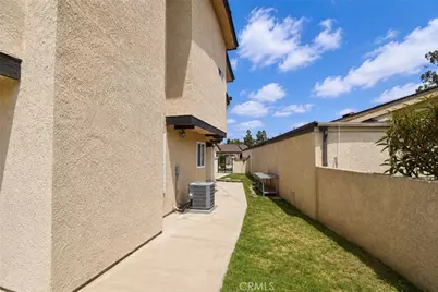 1896 W Surf, Anaheim, CA 92801 - Photo 4