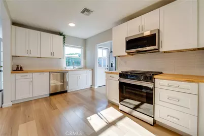 2719 Nipomo Avenue, Long Beach, CA 90815 - Photo 10