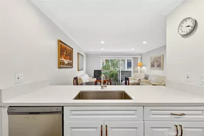 2521 W Sunflower #D3, Santa Ana, CA 92704 - Photo 6