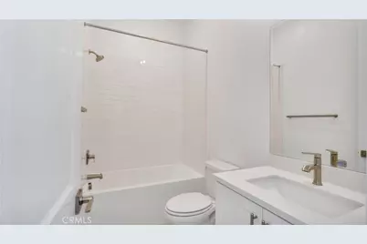 201 Briar Moon, Irvine, CA 92618 - Photo 32