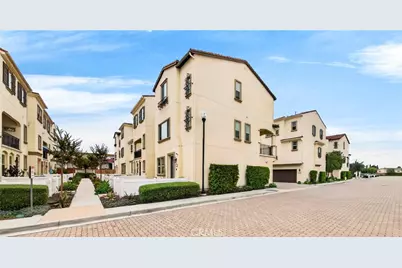 2242 W Anacasa, Anaheim, CA 92804 - Photo 2