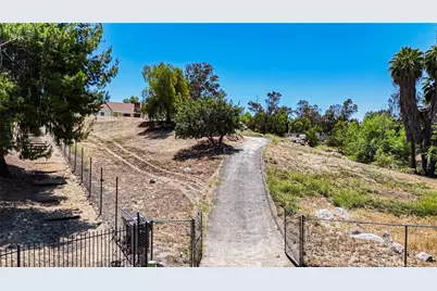 18570 Halter Lane, Riverside, CA 92504 - Photo 58