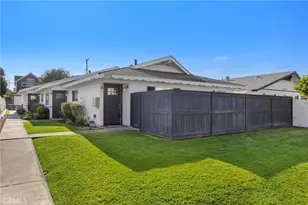 1209 Florida St, Huntington Beach, CA 92648 - Photo 2