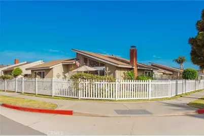 204 Springfield Avenue, Huntington Beach, CA 92648 - Photo 2