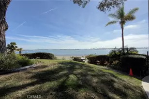 3940 Gresham St, San Diego, CA 92109 - Photo 2