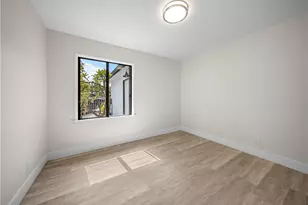 2031 S Center St, Santa Ana, CA 92704 - Photo 10