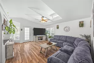 122 S Colombo Ln, Tustin, CA 92780 - Photo 4