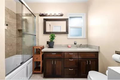10502 S 8th Place, Inglewood, CA 90303 - Photo 30