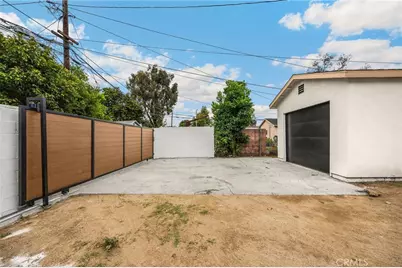 2014 Easy Avenue, Long Beach, CA 90810 - Photo 32