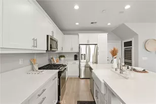 250 W Ridgewood, Long Beach, CA 90805 - Photo 10