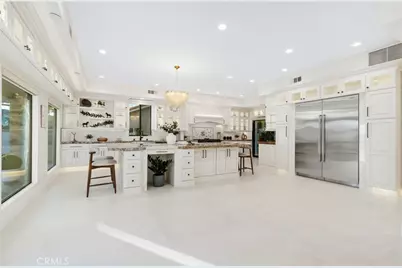 16572 Carousel, Huntington Beach, CA 92649 - Photo 14