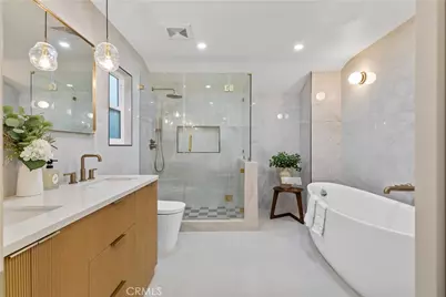 12450 Oakcreek Lane, Cerritos, CA 90703 - Photo 18