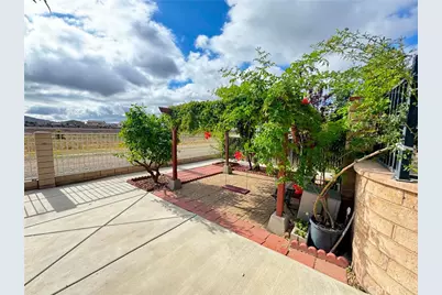 2311 Willowbrook, Perris, CA 92571 - Photo 18
