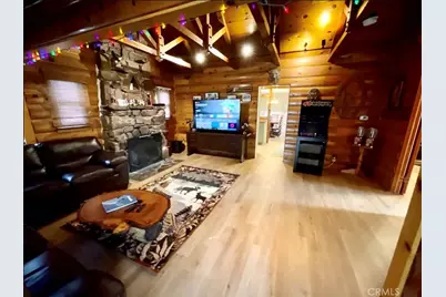 220 W Country Club, Big Bear City, CA 92314 - Photo 2