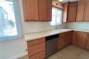 1023 E 1st, Long Beach, CA 90802 - Photo 16