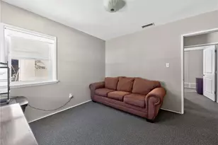 2010 W Cameron, Long Beach, CA 90810 - Photo 8
