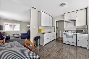 2010 W Cameron, Long Beach, CA 90810 - Photo 6