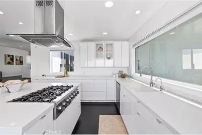2076 Stanley Avenue, Signal Hill, CA 90755 - Photo 14