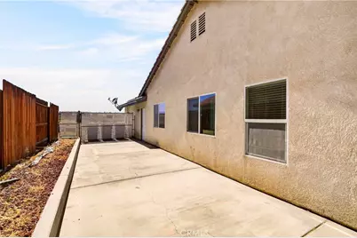 13221 Cypress, Victorville, CA 92395 - Photo 46