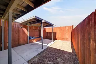 13221 Cypress, Victorville, CA 92395 - Photo 42