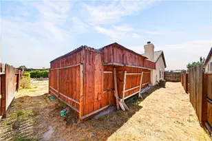 13221 Cypress, Victorville, CA 92395 - Photo 50