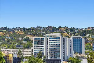 855 N Croft Ave, Los Angeles, CA 90069 - Photo 48