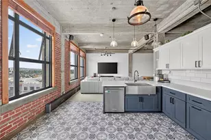 100 W 5th St, Long Beach, CA 90802 - Photo 2