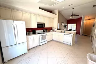 35779 Lourdes Dr, Winchester, CA 92596 - Photo 4