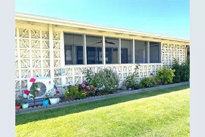 1560 Interlachen Rd., M12-66K, Seal Beach, CA 90740 - Photo 2