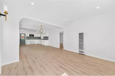 7611 S Hobart, Los Angeles, CA 90047 - Photo 4