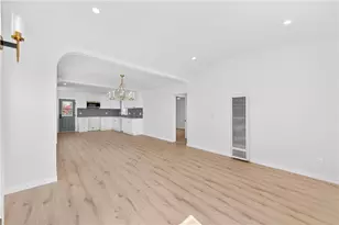 7611 S Hobart, Los Angeles, CA 90047 - Photo 4