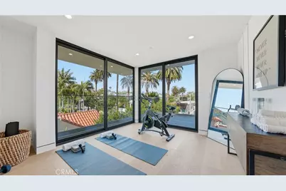 813 N Genesee Avenue, Los Angeles, CA 90046 - Photo 32