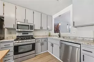 956 S Downey Pl, Anaheim, CA 92804 - Photo 8