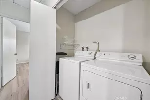 956 S Downey Pl, Anaheim, CA 92804 - Photo 18