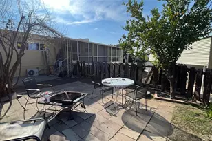 36 Round Table Dr, Riverside, CA 92507 - Photo 20