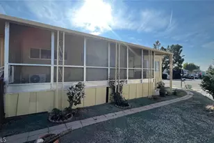 36 Round Table Dr, Riverside, CA 92507 - Photo 6