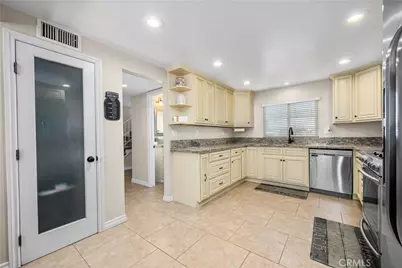 10211 Aqueduct Drive, Cypress, CA 90630 - Photo 48