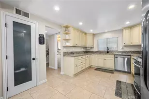 10211 Aqueduct Dr, Cypress, CA 90630 - Photo 48