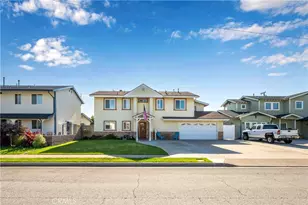 10211 Aqueduct Dr, Cypress, CA 90630 - Photo 4