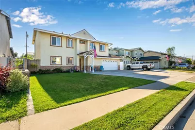 10211 Aqueduct Drive, Cypress, CA 90630 - Photo 6