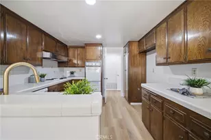 537 Redlands, Claremont, CA 91711 - Photo 14