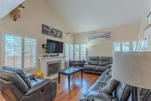 11389 Nayshon Ct, Cypress, CA 90630 - Photo 8