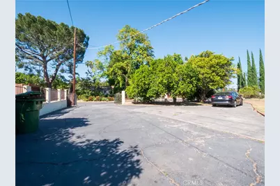 9281 Dorrington, Pacoima, CA 91331 - Photo 64