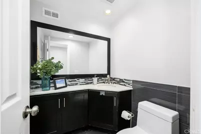 10018 Bloomfield, Cypress, CA 90630 - Photo 32