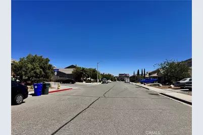 10983 Bay Shore Street, Victorville, CA 92392 - Photo 22