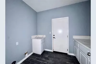 10983 Bay Shore Street, Victorville, CA 92392 - Photo 18